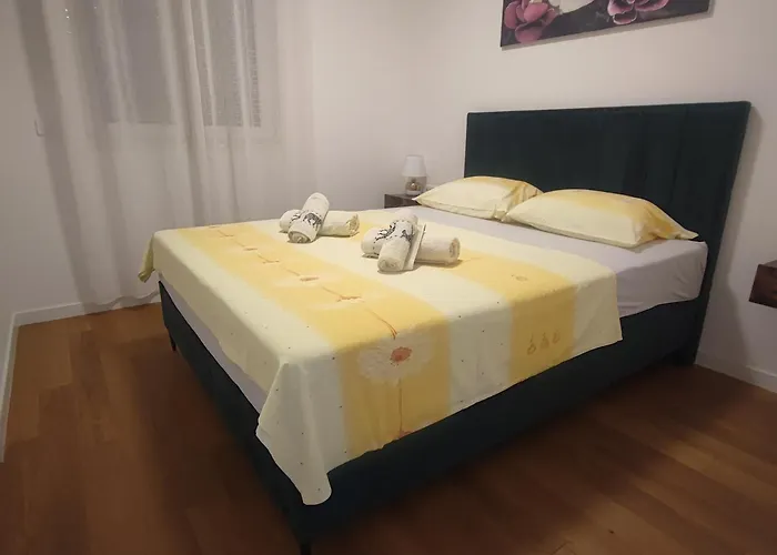 アパート Lavanda ザダル